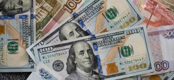 Доллар взлетит выше 100: в «Сбере» и «Альфе» озвучили прогнозы